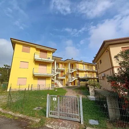 In 27837 Apartment *