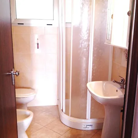 In 27837 Apartment *